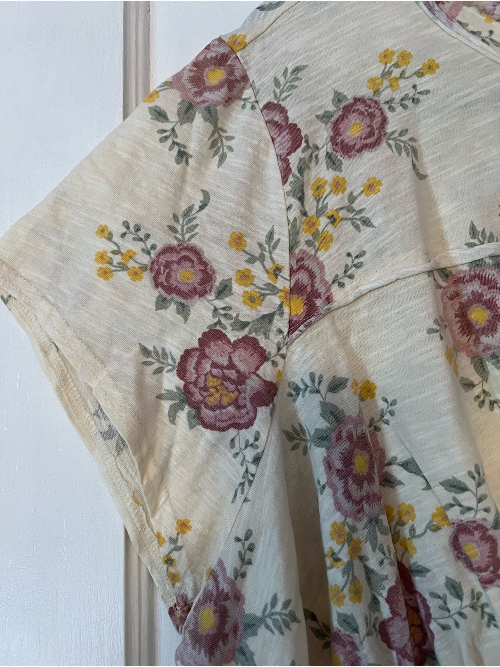Torrid Festi Smocked Floral Tee NWT - Picture 6 of 10